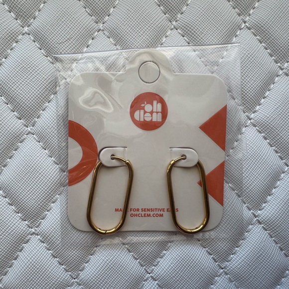 Oh Clem Rectangle Rounded Huggie Hoop Earrings 27mm (Large) NIB - Picture 2 of 2